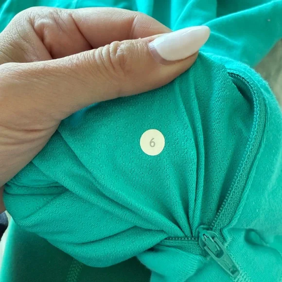 Lululemon Stride Jacket in Lagoon - Picture 4 of 4